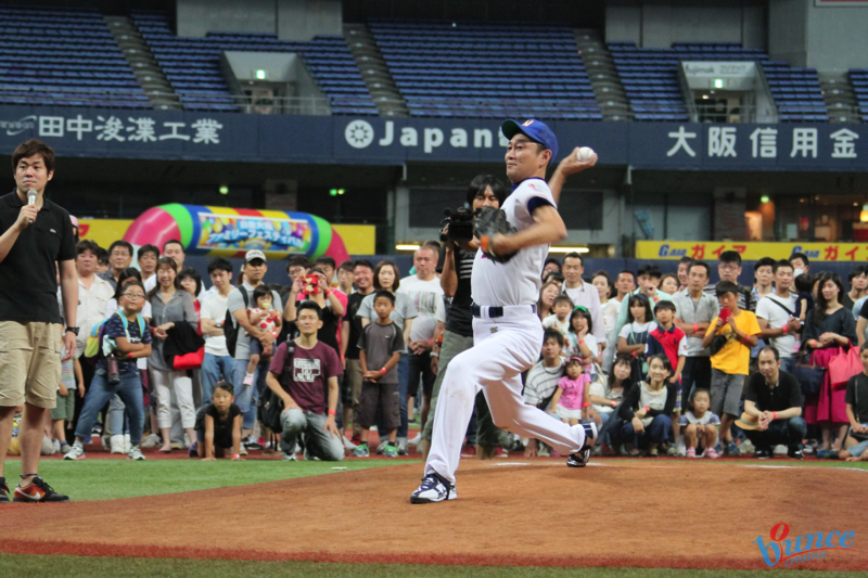 京セラドーム_社内運動会_始球式